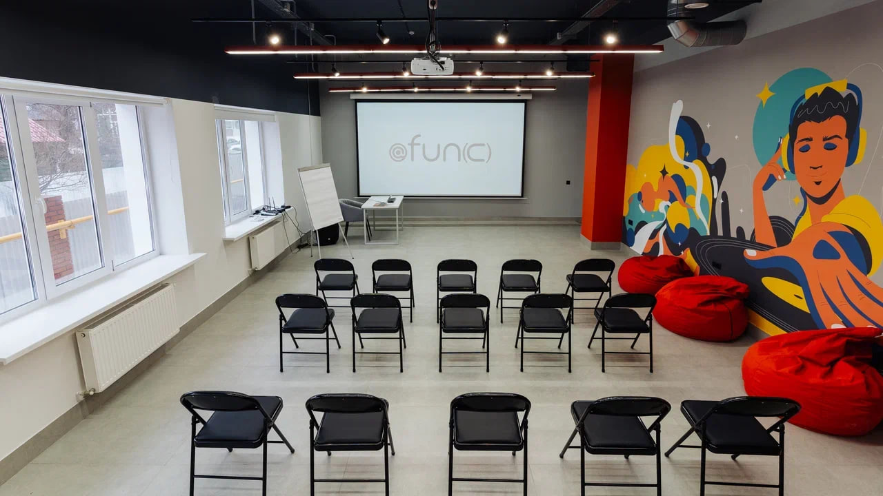 Снять  помещение свободного назначения